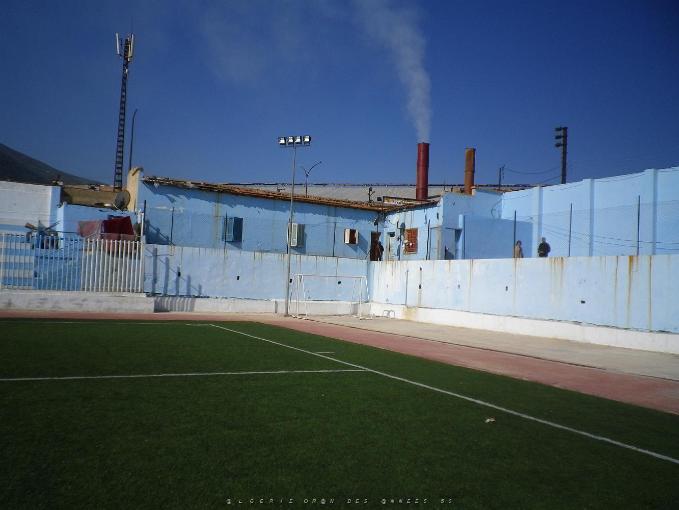 1712 le stade dela marsa a kebir au fond la maison de la famille ORTEGA.JPG